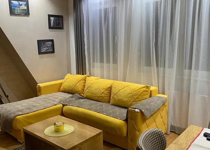 アパート Divcigora