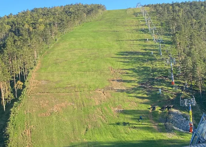 Divcigora アパート *